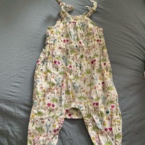 Tea Collection Romney. Floral